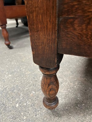 Lot 34 - Arts and Crafts