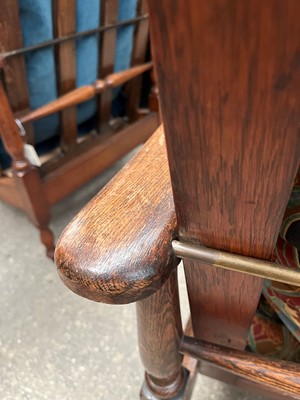 Lot 34 - Arts and Crafts