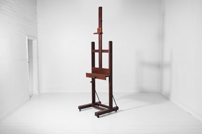 Lot 66 - An oak artist's studio easel