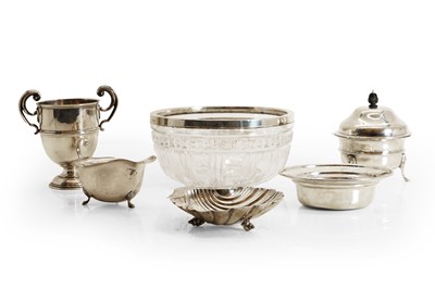 Lot 22 - A collection of silver items