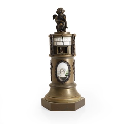 Lot 176 - An annular dial clock