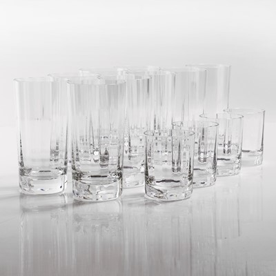 Lot 214 - A collection of Baccarat 'Montaigne' pattern glasses