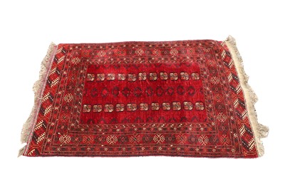 Lot 406 - A Turkmen rug