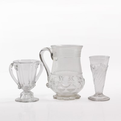 Lot 10 - A collection of table glass
