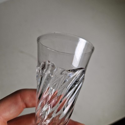 Lot 10 - A collection of table glass