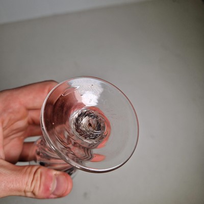 Lot 10 - A collection of table glass