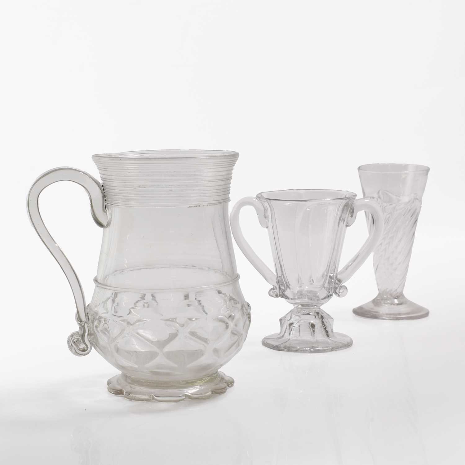 Lot 10 - A collection of table glass