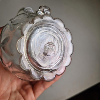 Lot 10 - A collection of table glass