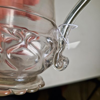 Lot 10 - A collection of table glass