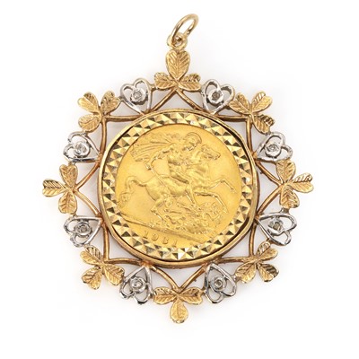 Lot 330 - A sovereign coin pendant