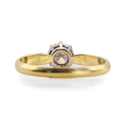 Lot 68 - An 18ct gold diamond single stone ring
