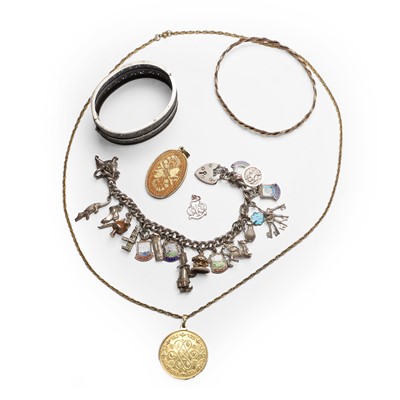 Lot 267 - A collection of gold and silver jewellery