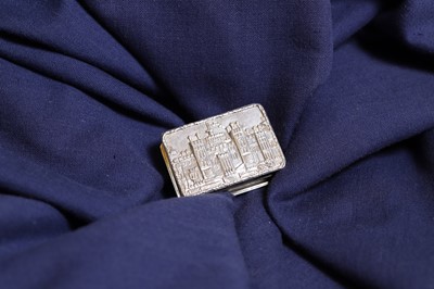 Lot 27 - A silver 'Castle Top' vinaigrette