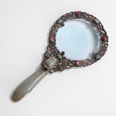 Lot 154 - A Chinese jade belt hook