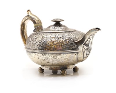 Lot 13 - A George III silver teapot
