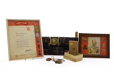 Lot 153 - A collection of British Army militaria