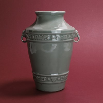 Lot 387 - A Japanese celadon-glazed vase