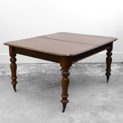Lot 508 - A William IV pull out mahogany extending dining table