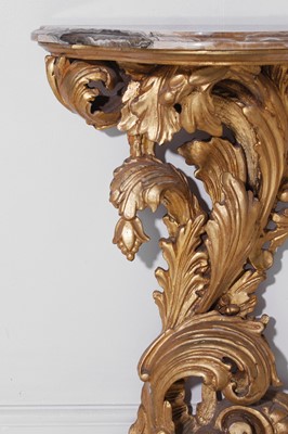 Lot 92 - A pair of carved giltwood pedestal tables