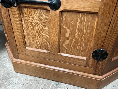 Lot 42 - Workshop of Robert 'Mouseman' Thompson (1876-1955)