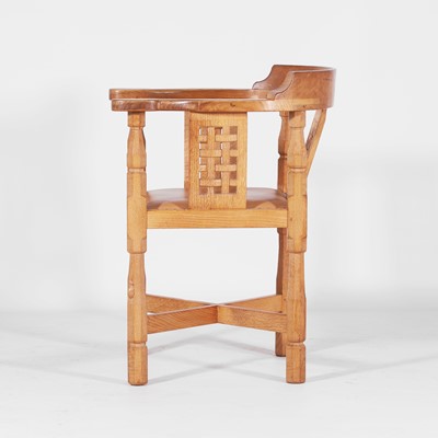 Lot 38 - Workshop of Robert 'Mouseman' Thompson (1876-1955)