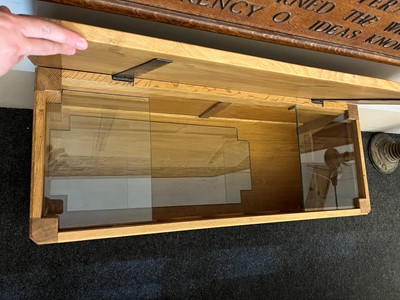 Lot 44 - Workshop of Robert 'Mouseman' Thompson (1876-1955)