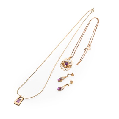 Lot 227 - A small group of amethyst jewellery