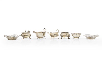 Lot 45 - A collection of silverware