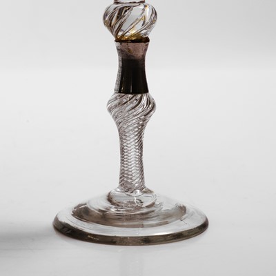 Lot 11 - An engraved Jacobite wine glass