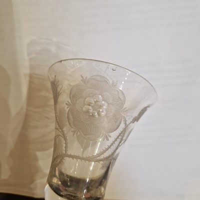 Lot 11 - An engraved Jacobite wine glass