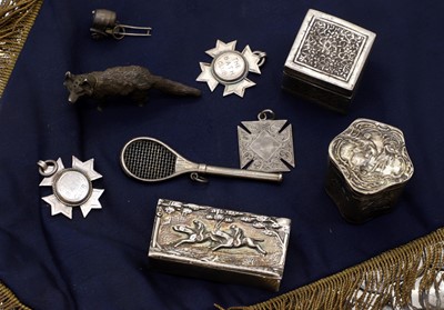 Lot A collection of silver items