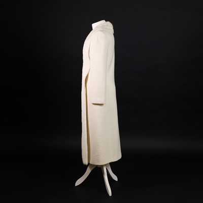 Lot 1360 - A Gianni Versace Couture fur trim coat