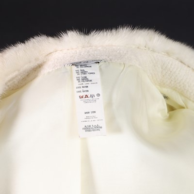 Lot 1360 - A Gianni Versace Couture fur trim coat