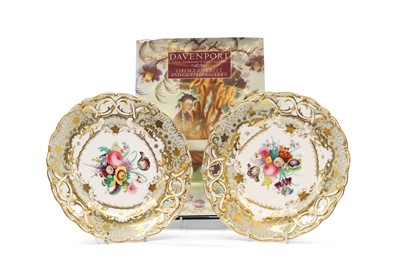 Lot 185 - Two pierced Davenport porcelain cabinet plates