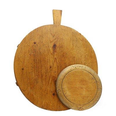 Lot 304 - A large primitive pine baker's board