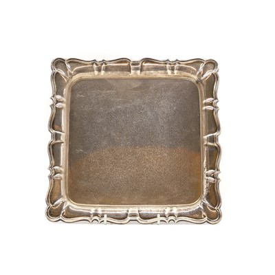 Lot 31 - An Edwardian silver tray