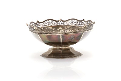 Lot 33 - An Edwardian silver pedestal dish