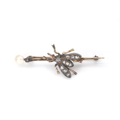 Lot 16 - An antique diamond and pearl insect brooch