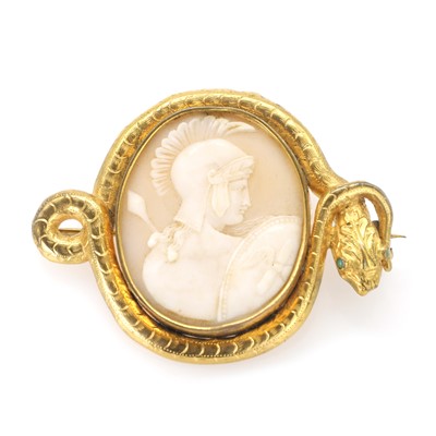 Lot 7 - A Victorian shell cameo brooch