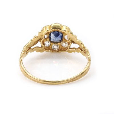 Lot 10 - A Victorian sapphire and diamond cluster ring