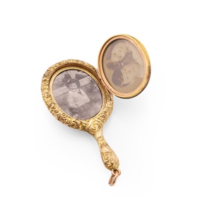 Lot 13 - An antique locket pendant