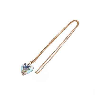 Lot 19 - A Victorian enamel pendant necklace