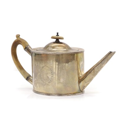 Lot 20 - A George III silver teapot