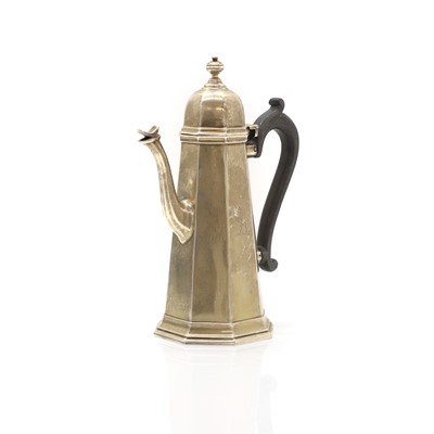 Lot 25 - An Edwardian silver chocolate pot