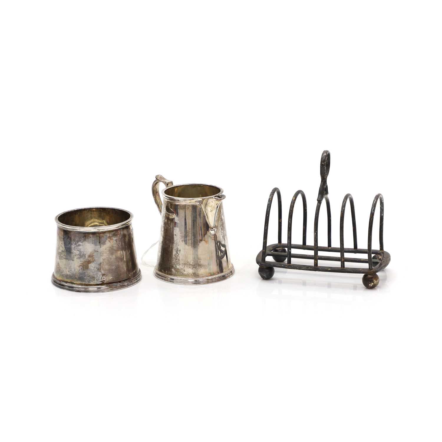 Lot 25 - A silver creamer and sugar bowl set