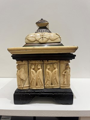 Lot 70 - A small bone, horn and softwood casket