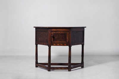 Lot 95 - An oak credence table