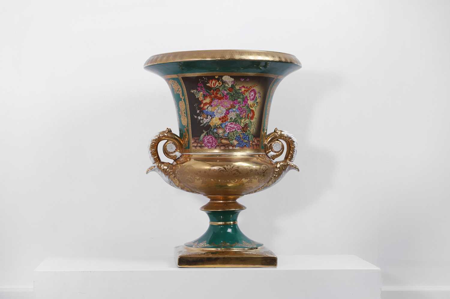 Lot 103 - A large Russian-style porcelain vase
