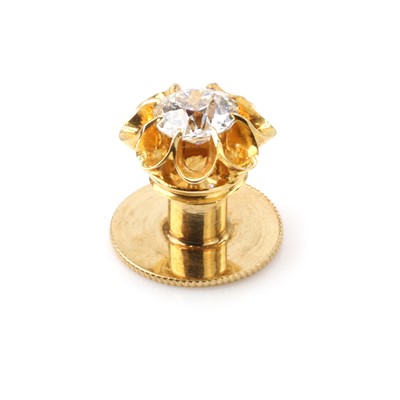 Lot 254 - A diamond set shirt stud