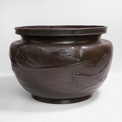 Lot 254 - A large Japanese bronze jardinière